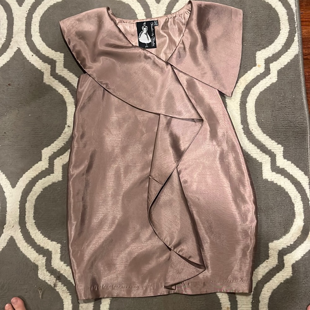 Dress  mauve shimmer. Size XS. Used.